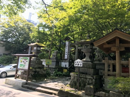 犬と軽井沢観光・熊野神社(熊野皇大神社)の入口